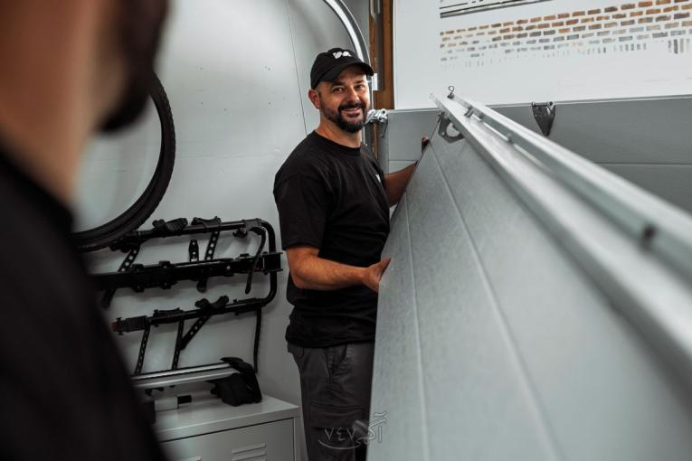 خدمات تعمیر کرکره برقی و درب اتوماتیک ایدا درب