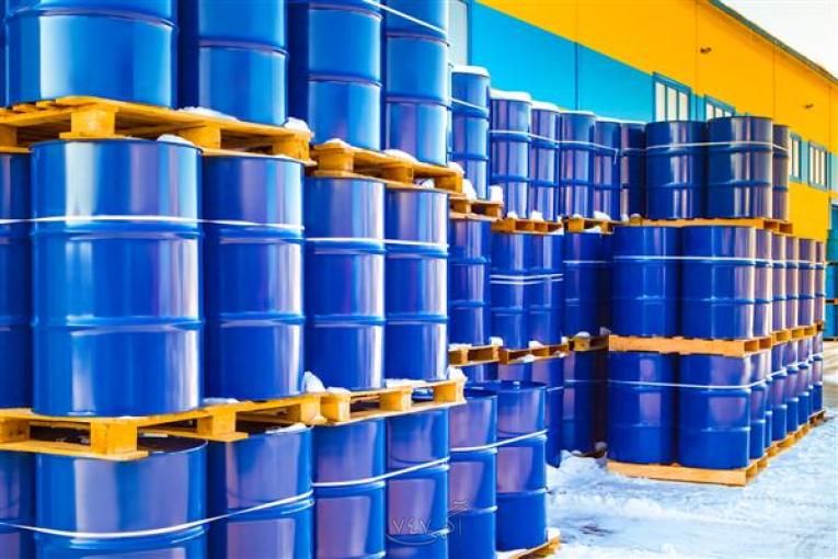 فروش عمده و خرده مواد اولیه شیمیایی - شیمی دان