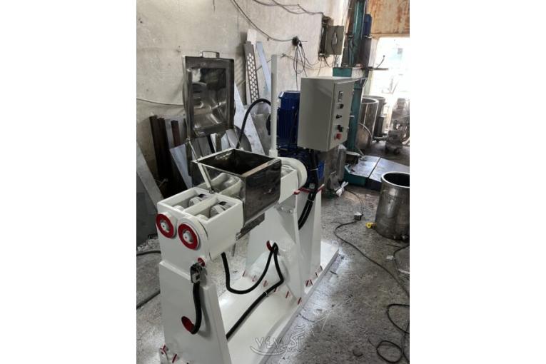 میکسر سیگما میکسر زد نیدر. زد میکسر